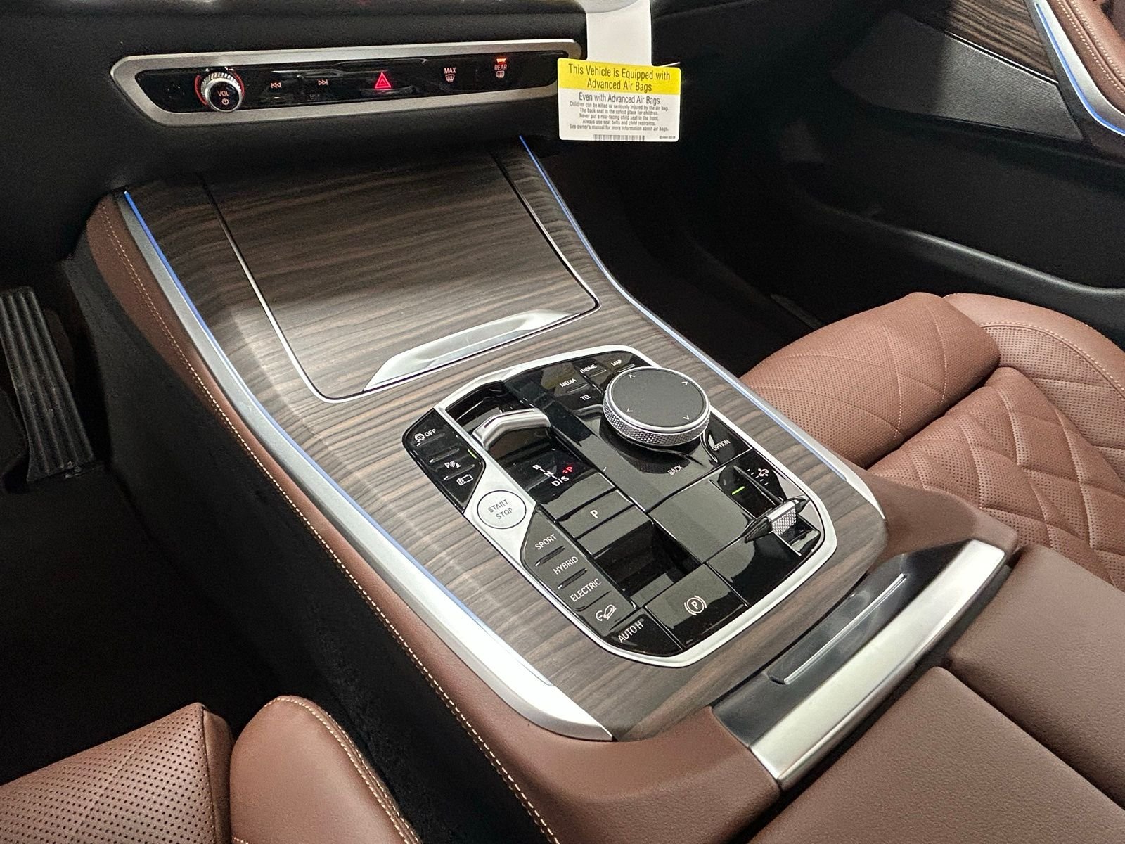 New 2026 Skyscraper Grey Metallic BMW xDrive50e image 22