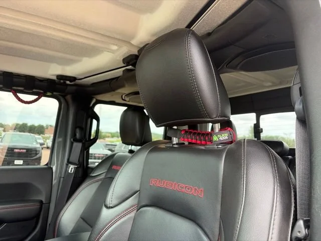 Used 2020  Jeep Rubicon image 13