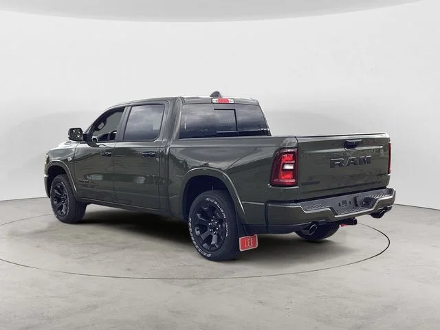 New 2026 Tank Ram BIG HORN CREW CAB 4X4 5