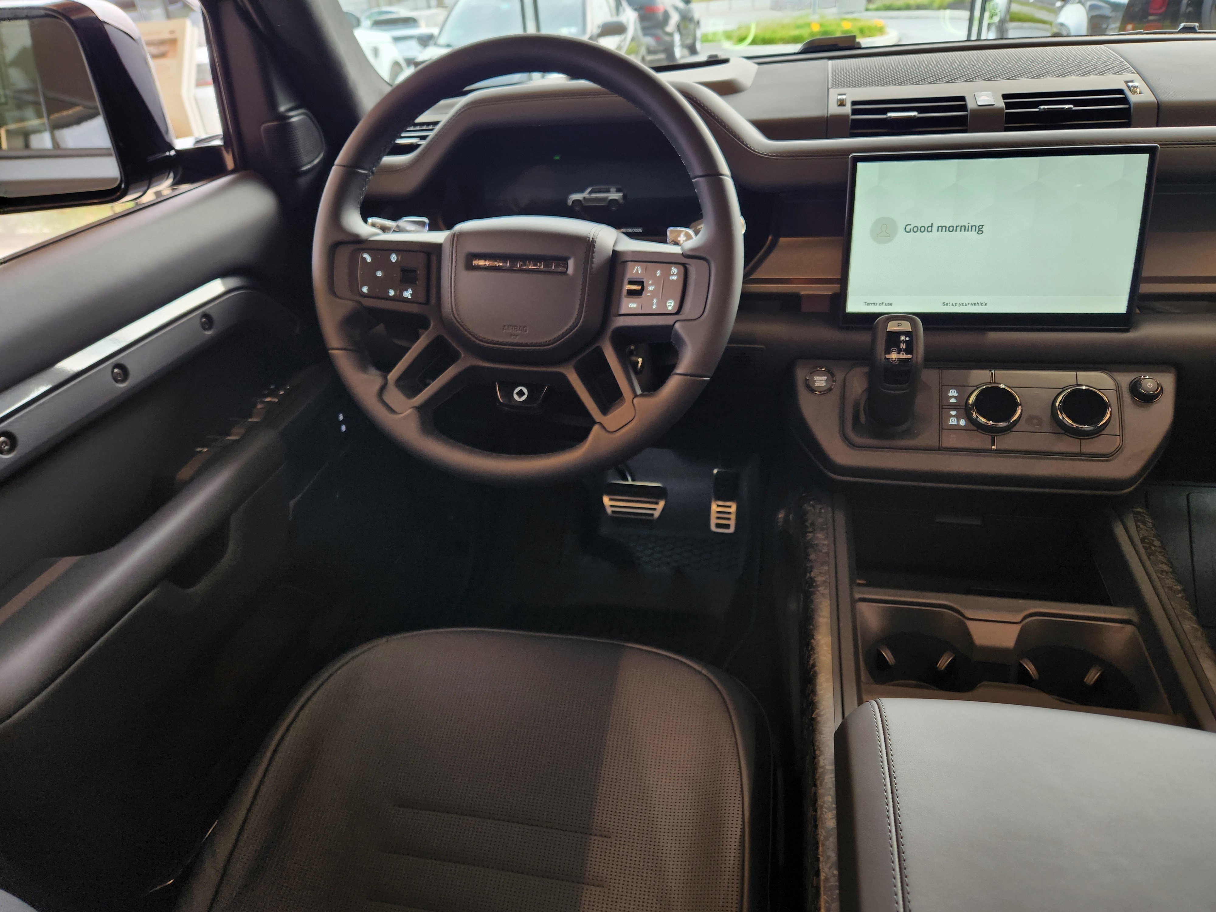 2025 Land Rover Defender Octa Edition One - Photo 14