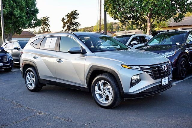 Used 2024 Silver Hyundai SEL image 5