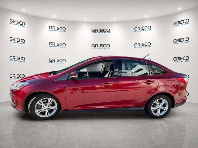 Used 2013 Ruby Red Metallic Ford SE image 30