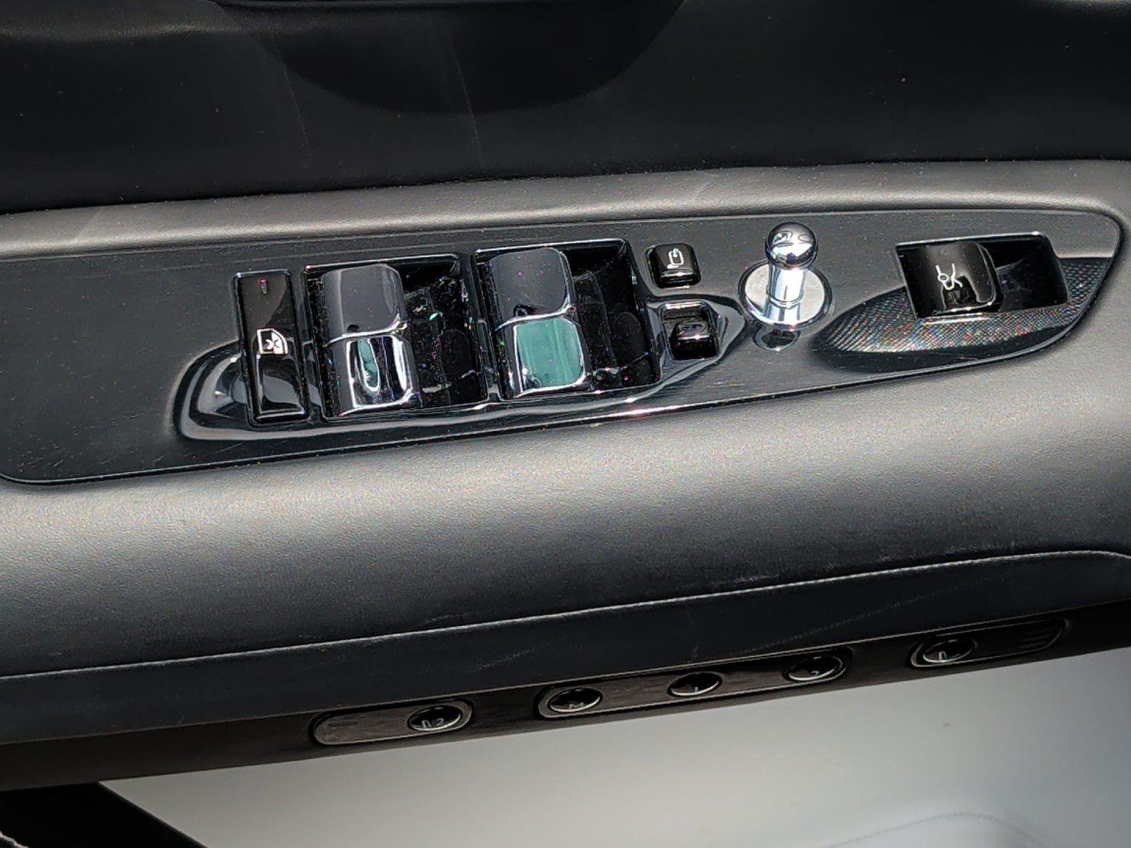 Used 2021 Black Diamond Rolls-Royce BASE image 14
