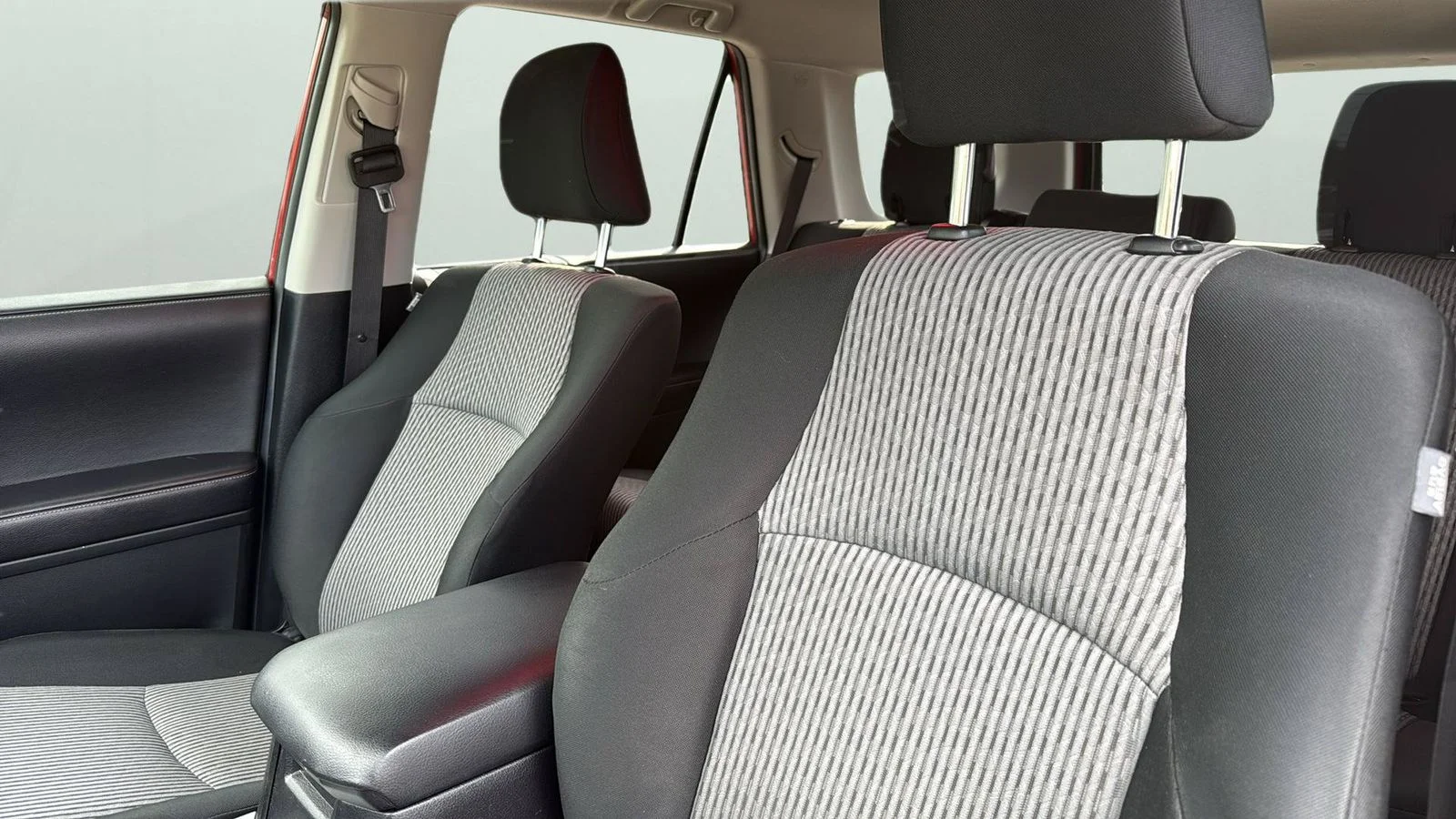 Used 2016 Red Toyota SR5 image 10