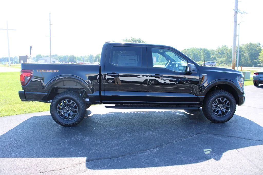 New 2026 Agate Black Metallic Ford Tremor® image 19