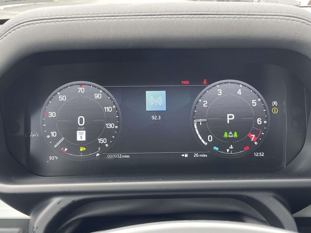 New 2026 Woolstone Green Land Rover X-Dynamic SE image 38