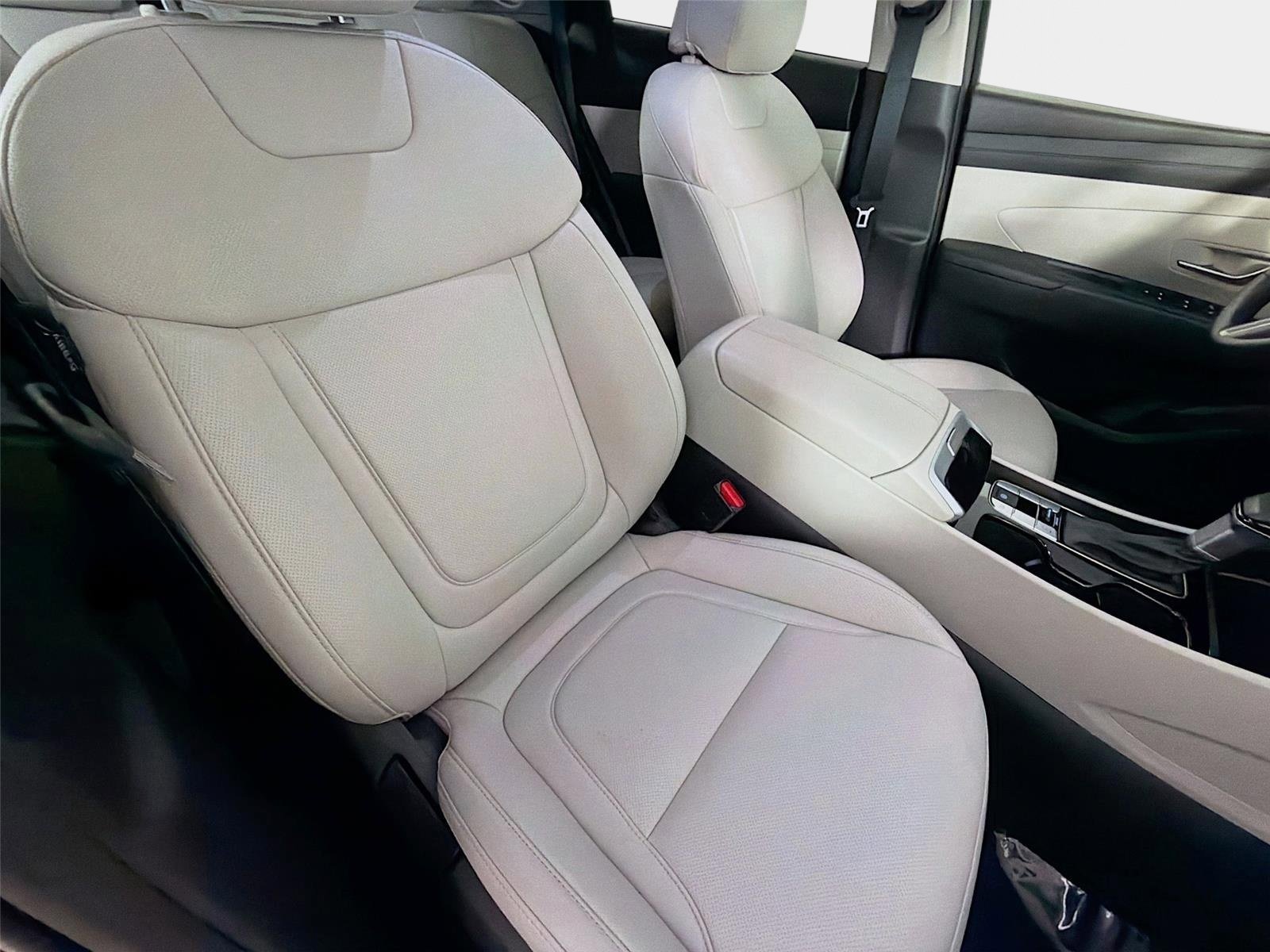 Used 2025 Phantom Black Hyundai SEL Convenience image 28