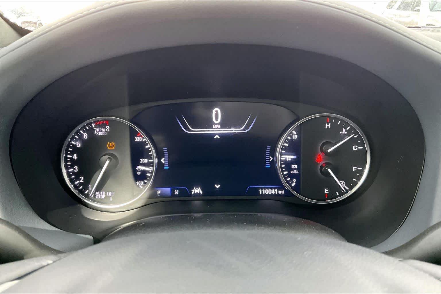 Used 2022 Summit White Buick Premium image 22