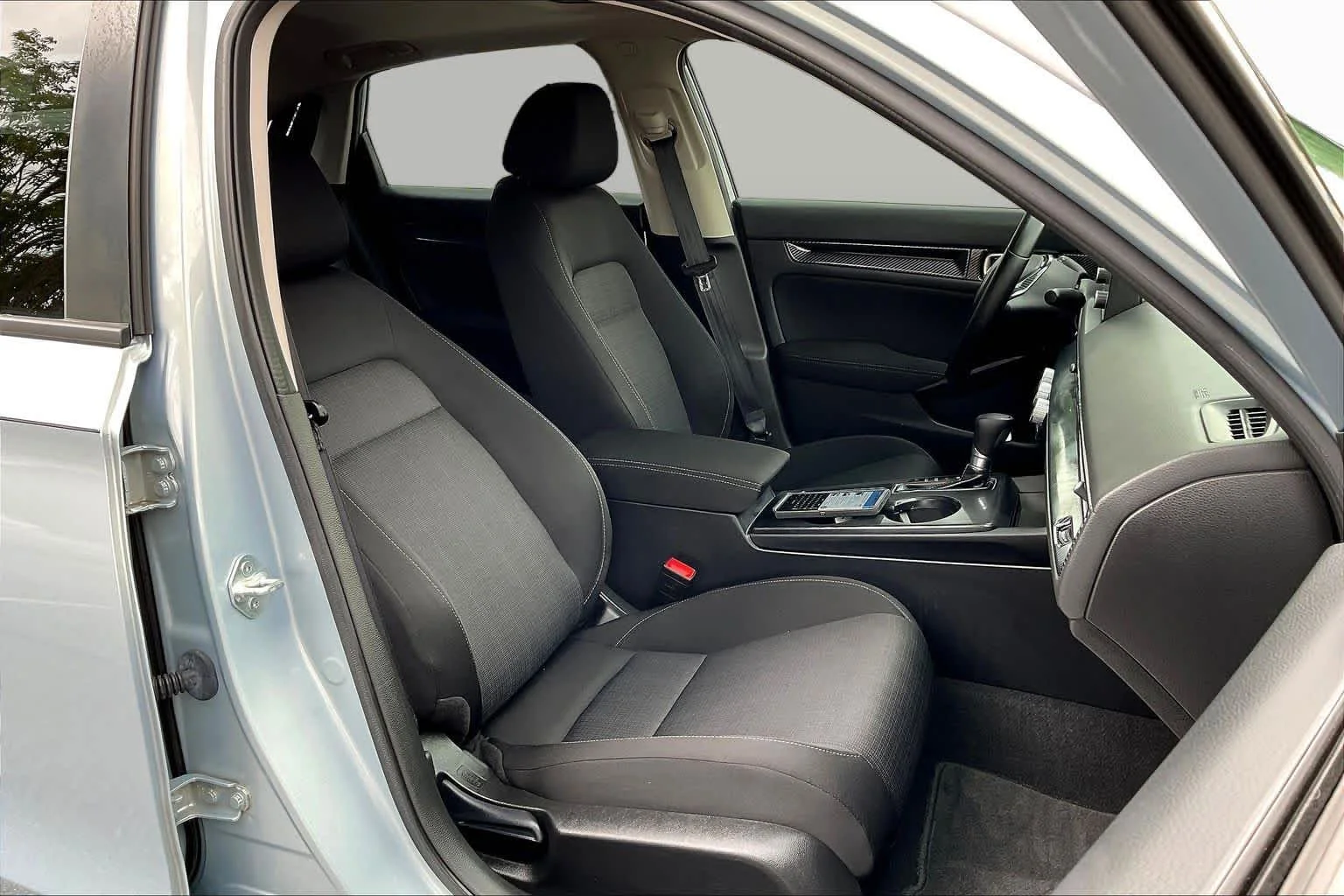 Certified Used 2022 Morning Mist Metallic Honda EX image 9