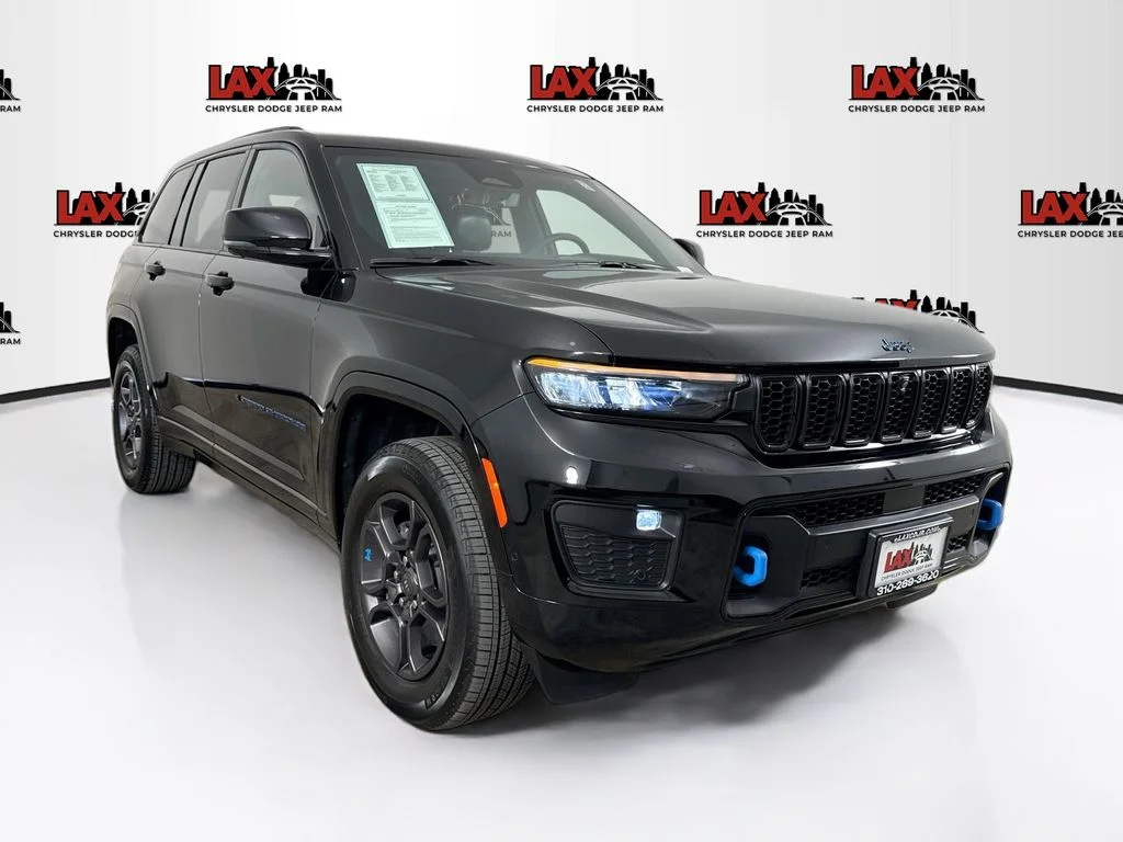 Used 2025 Black Jeep 4xe image 1