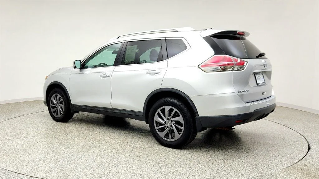 Used 2016 Brilliant Silver Nissan AWD 4dr SL w/ Premium Package & Panoramic Moonroof image 7