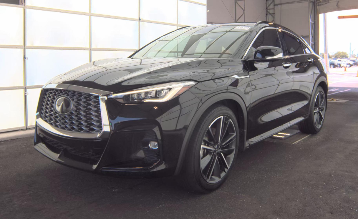 Certified Used 2023 Black INFINITI ESSENTIAL image 17