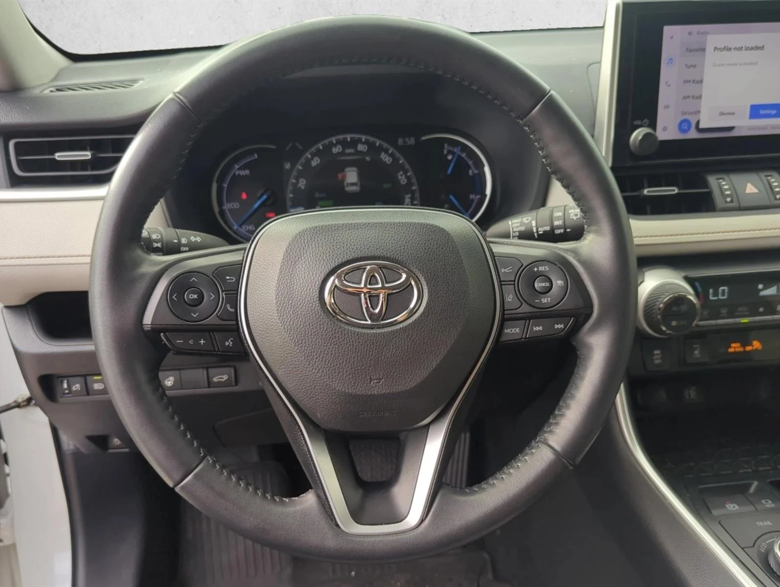 Used 2023 White Toyota Hybrid XLE Premium image 12