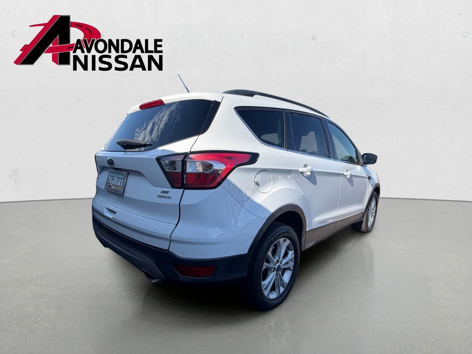 Used 2018 Oxford White Ford SE image 3