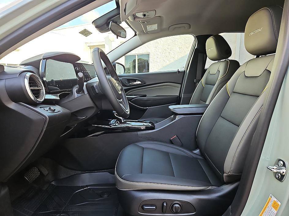 New 2026 Cacti Green Chevrolet ACTIV image 9