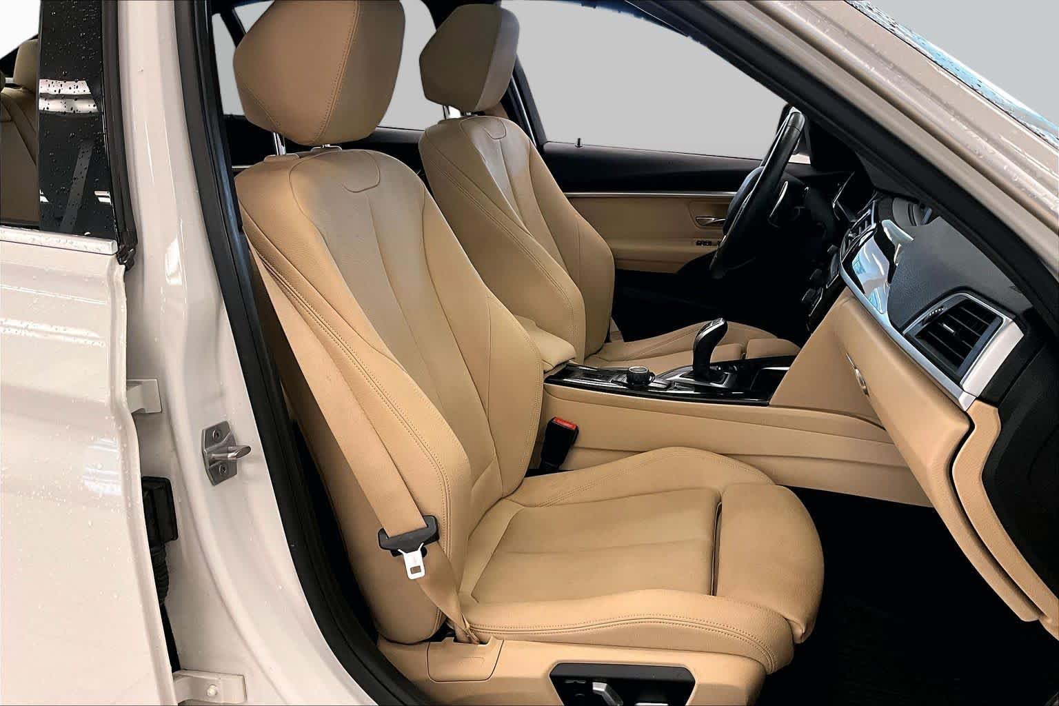Used 2018 Glacier Silver Metallic BMW 330i image 8