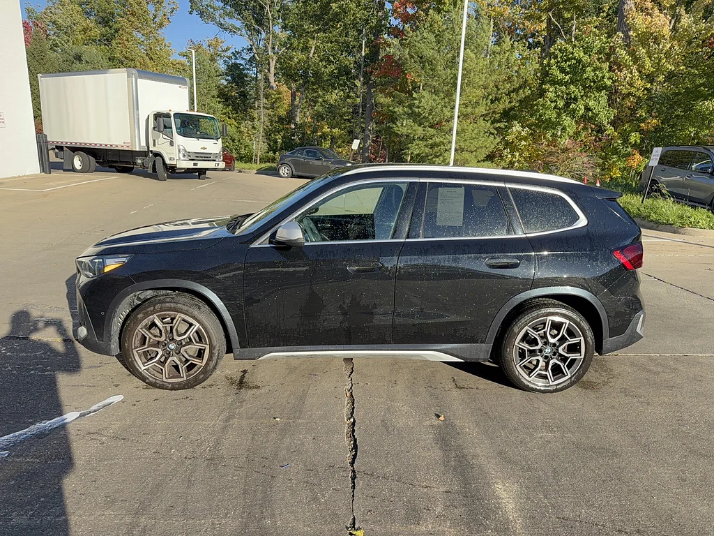 Certified Used 2024 Jet Black BMW xDrive28i image 2
