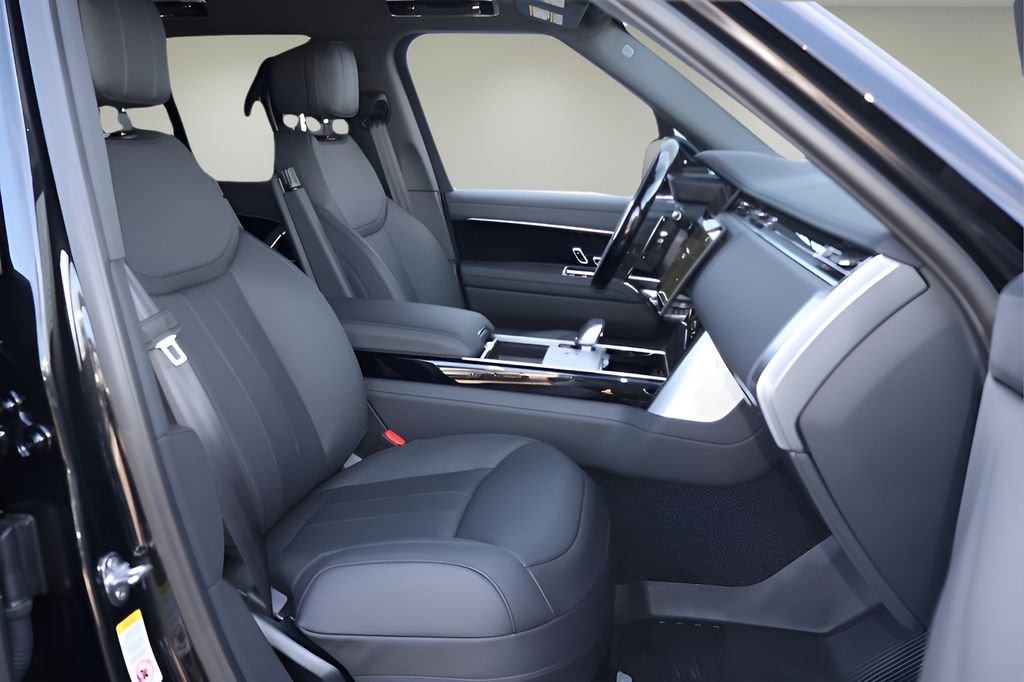 New 2026 Santorini Black Land Rover SE image 17