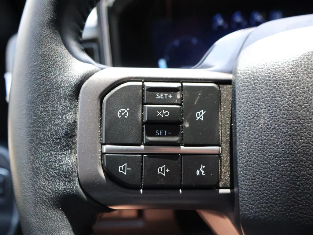 Certified Used 2024 Oxford White Ford Lariat image 27
