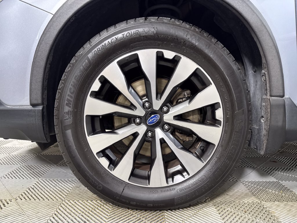 Used 2015 Silver Subaru 3.6R image 23