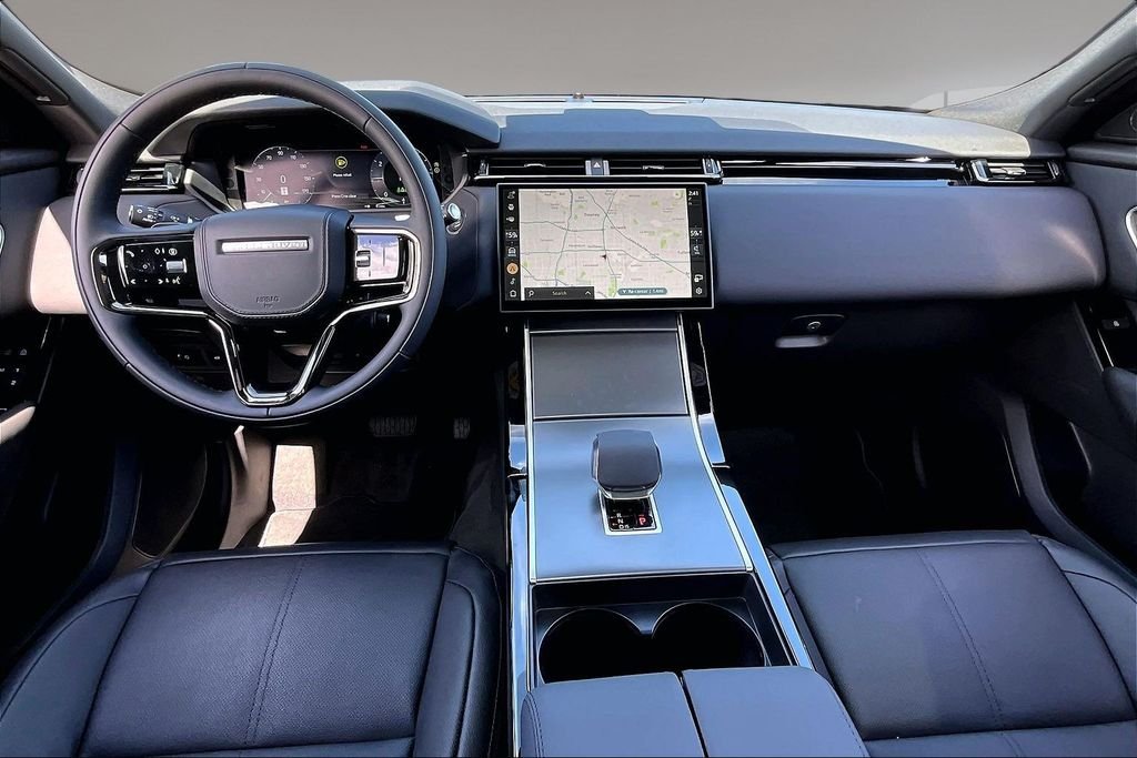 New 2026 SANTORINI BLACK Land Rover S image 5