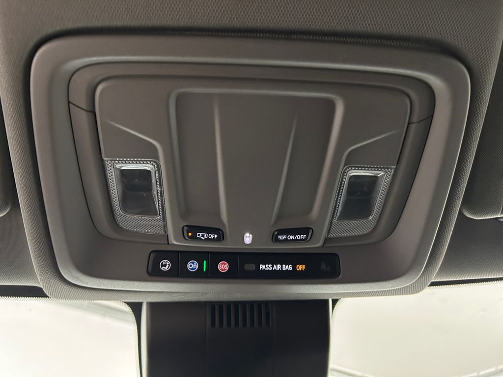 Used 2023 White Chevrolet LT image 29