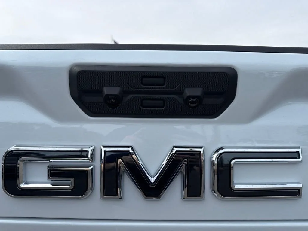 New 2026 Glacier White Tricoat GMC Denali Ultimate image 36
