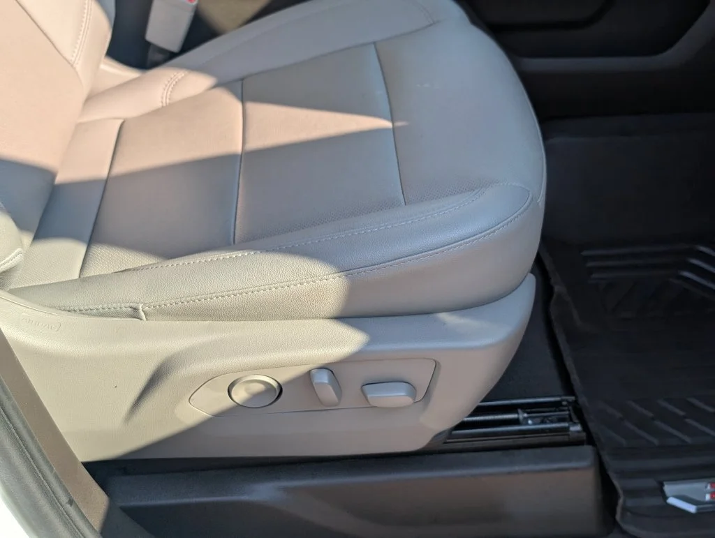 Used 2023 White Chevrolet LTZ image 38