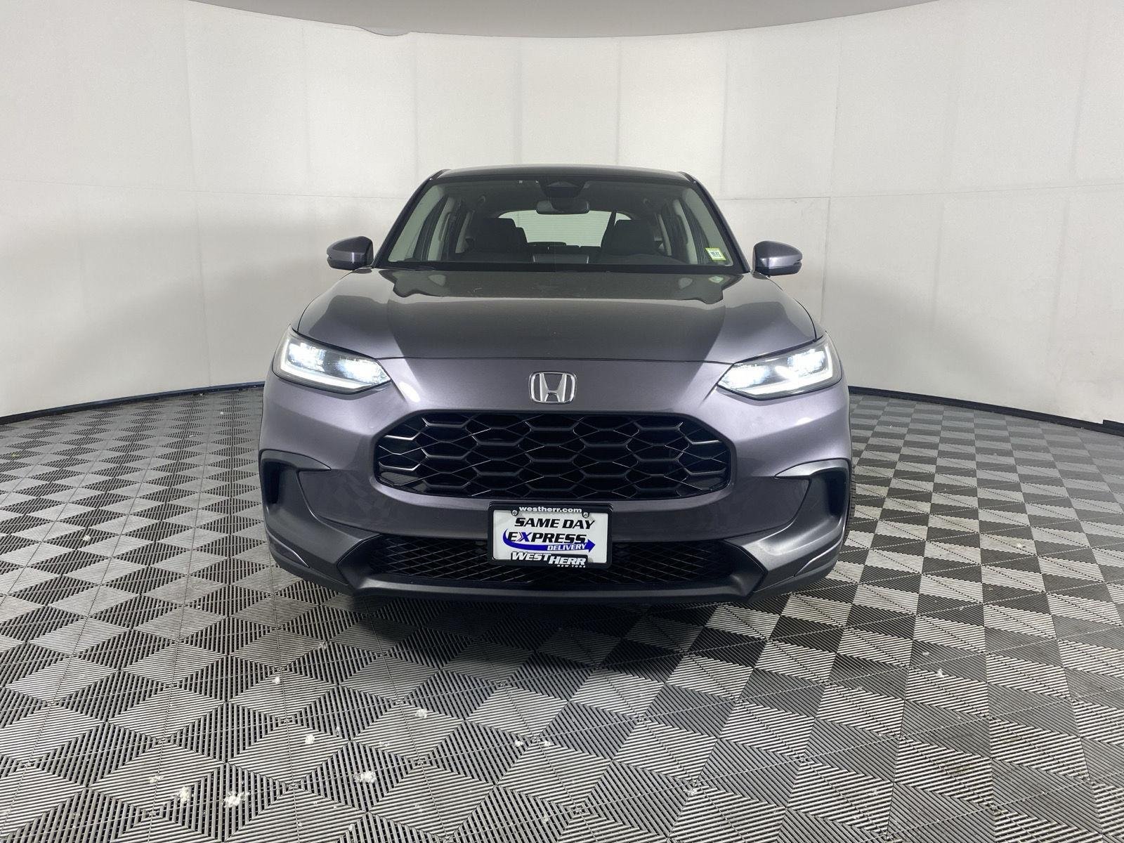 Used 2023 Modern Steel Metallic Honda LX image 3