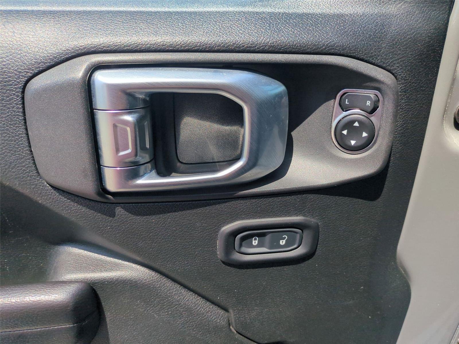 Used 2020 Sting-Gray Clearcoat Jeep Willys image 16