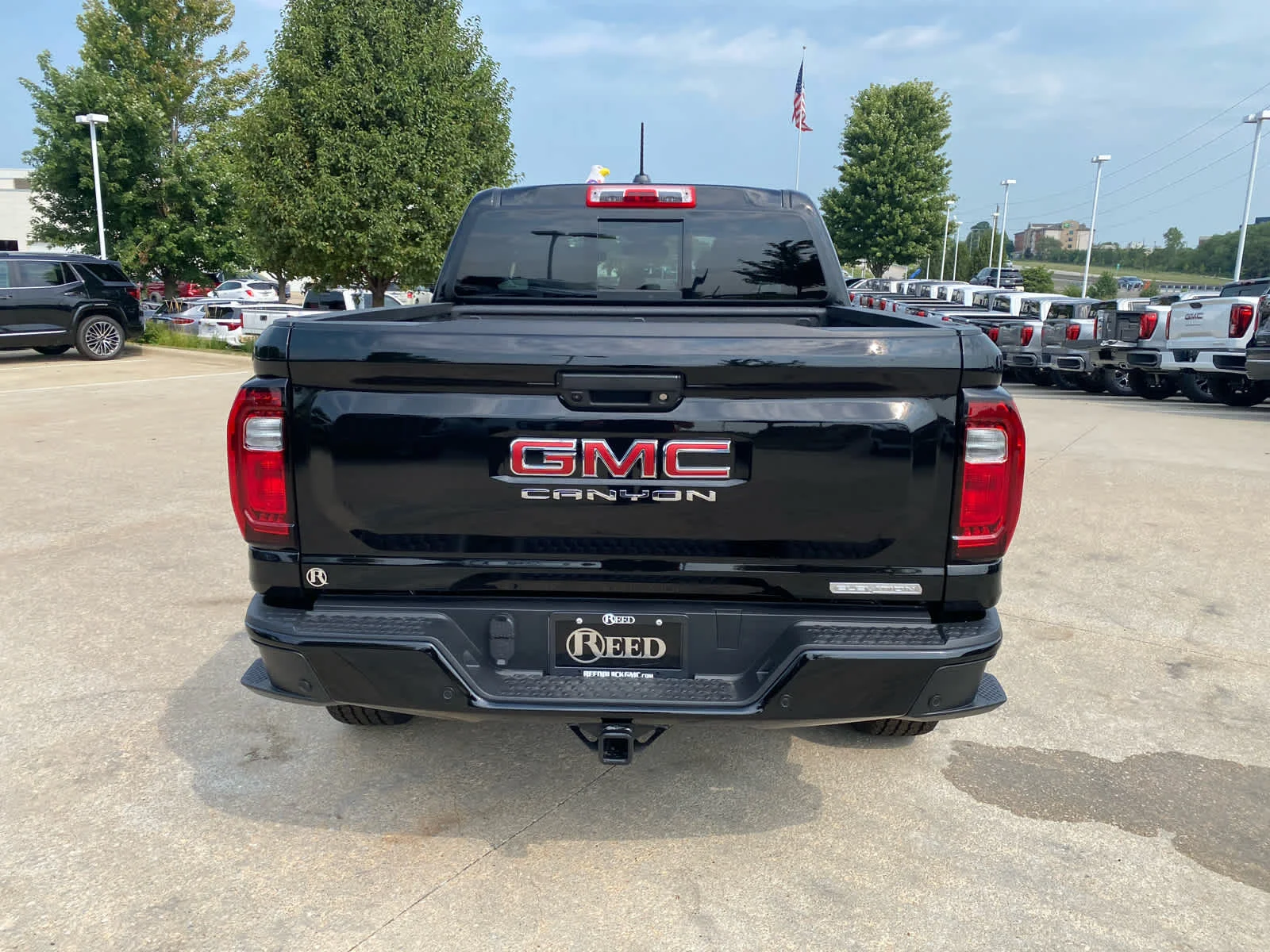 New 2026 Onyx Black GMC Elevation image 4