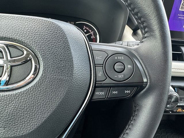 Used 2025 Red Toyota XLE Premium image 26