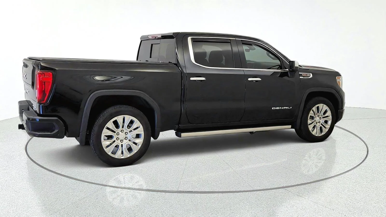 Used 2019 ONYX BLACK GMC Denali image 9