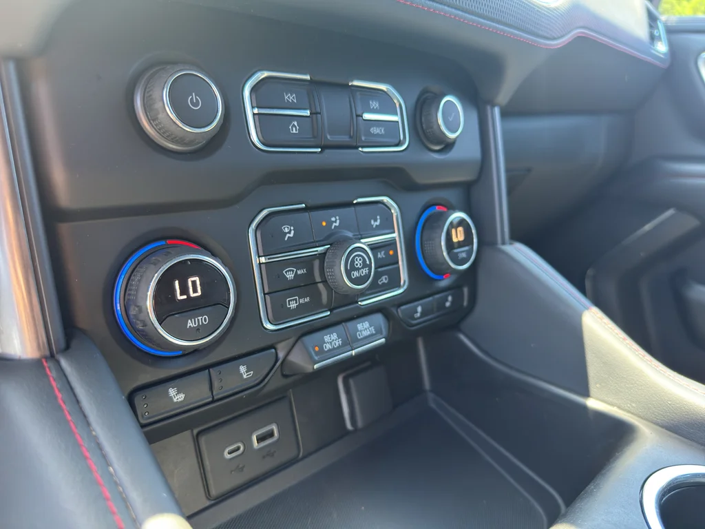 Used 2021 SUMMIT WHITE Chevrolet RST image 17