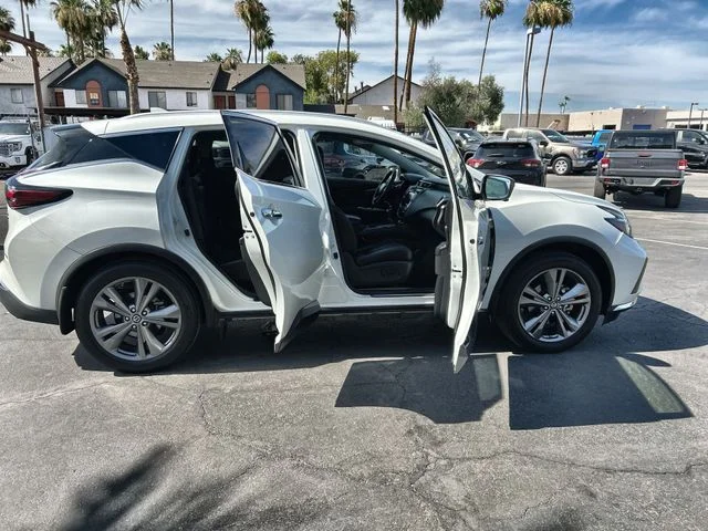 Used 2019 White Nissan Platinum image 2
