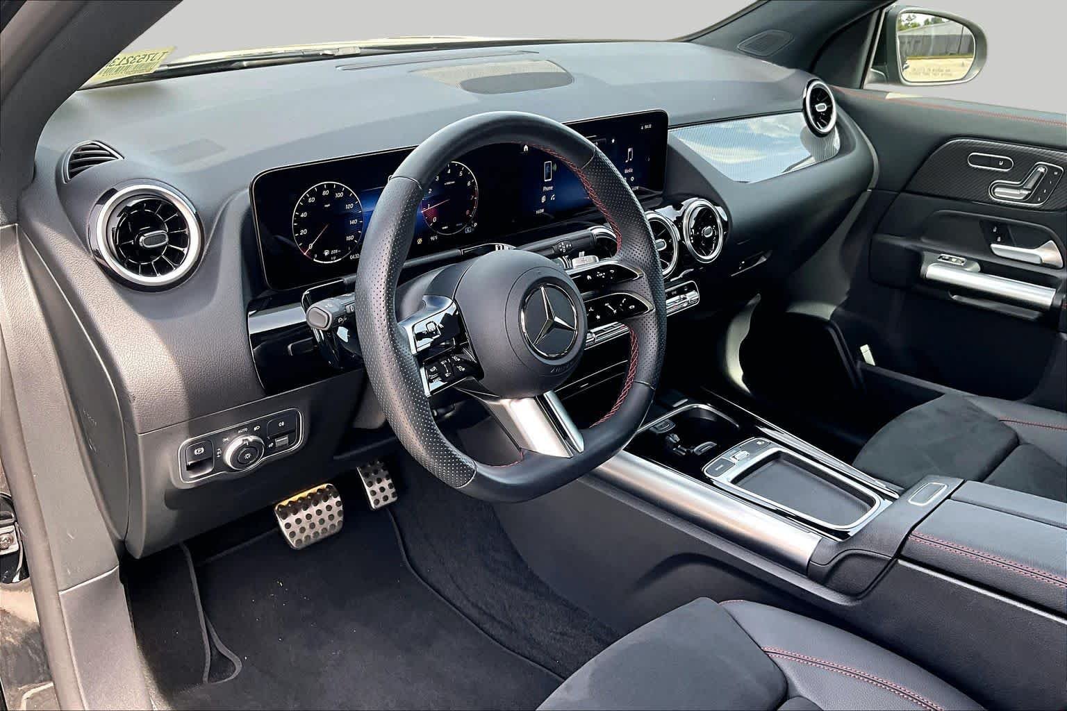 Used 2026 Night Black Mercedes-Benz GLA 250 image 19