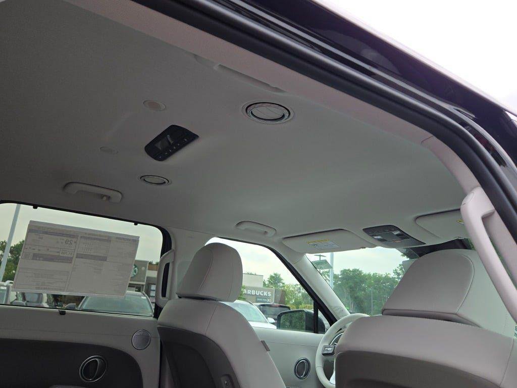 New 2026 Black Hyundai SEL 8P image 9