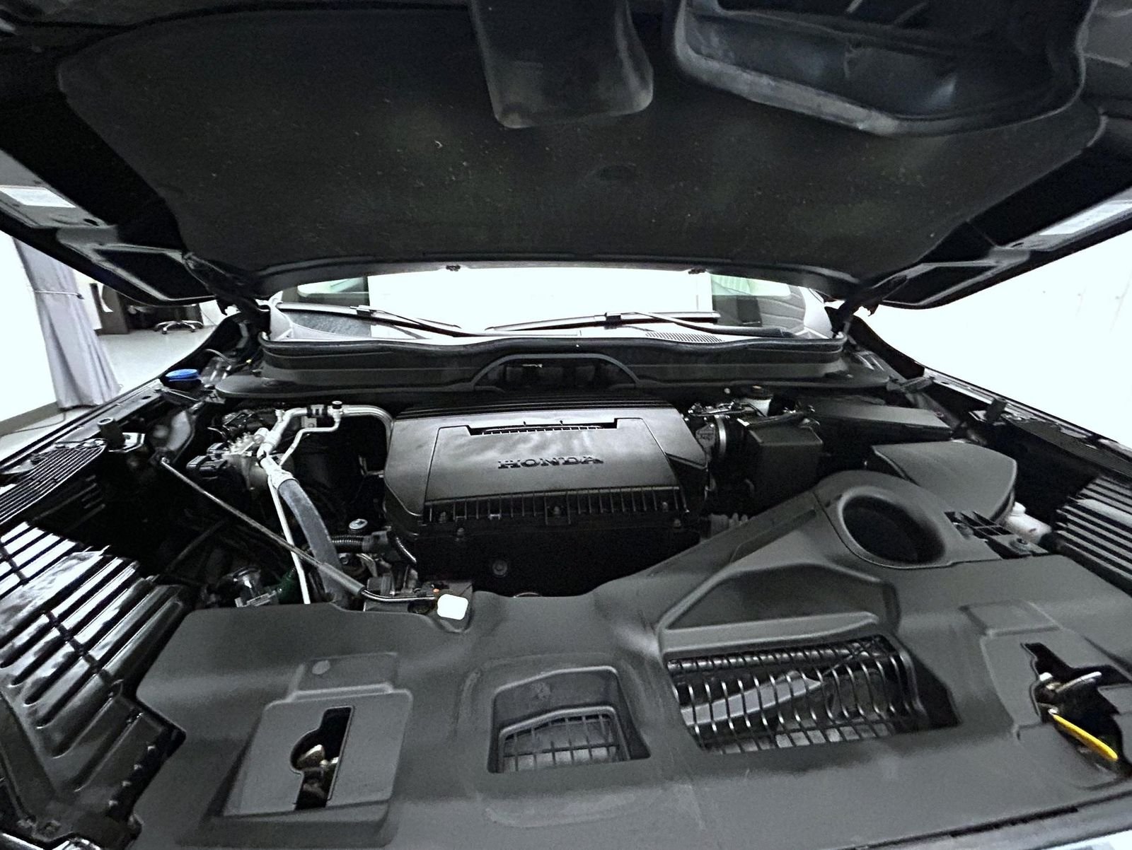 Used 2025 Black Honda EX-L image 25
