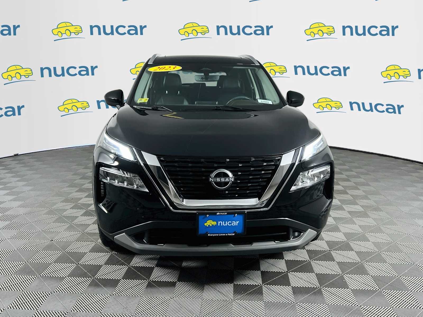Used 2023 Super Black Nissan SV image 2