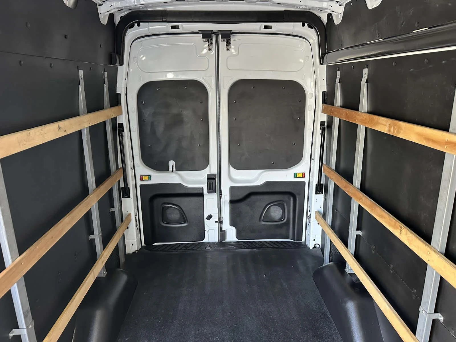 Used 2023 Oxford White Ford  image 20