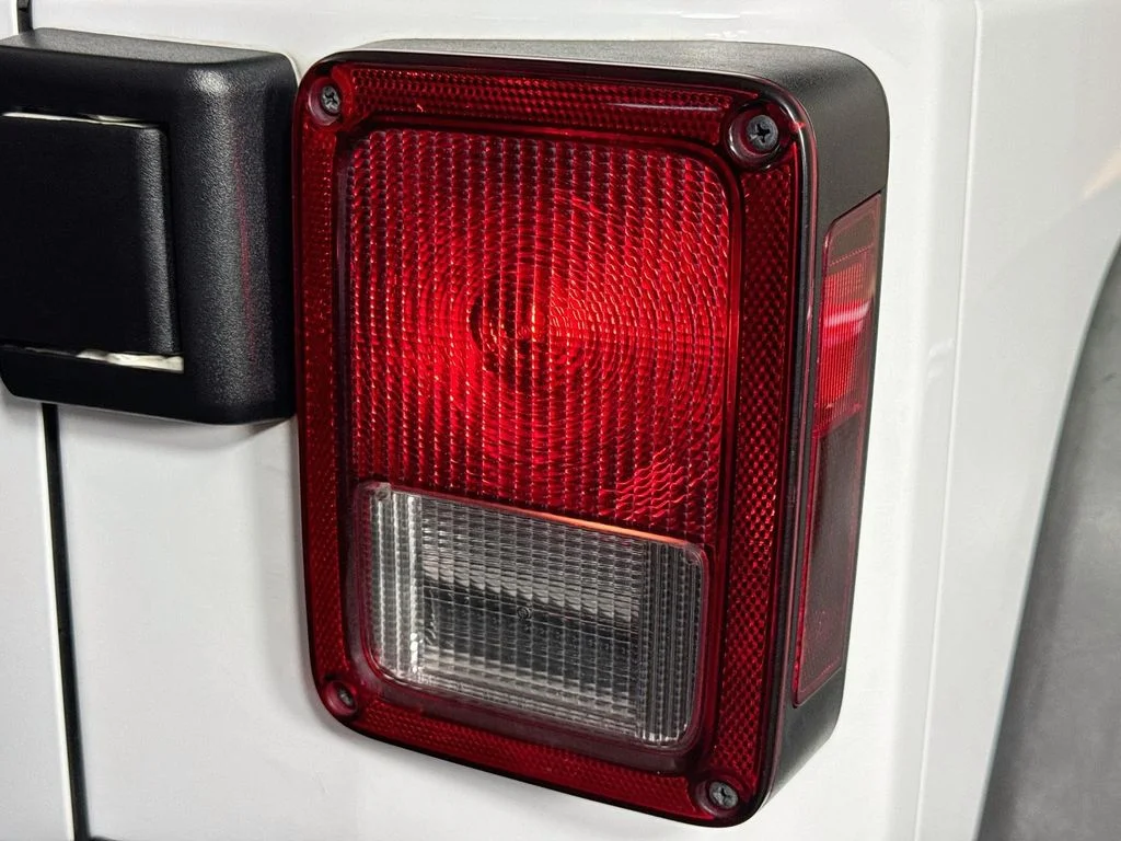 Used 2012 White Jeep Rubicon image 29