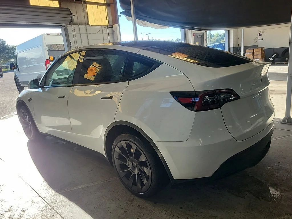Used 2024 White Tesla Long Range image 4