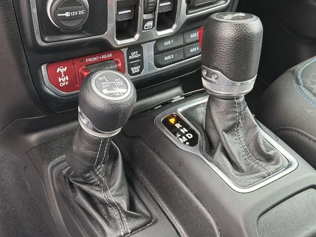Used 2024 White/off-white Jeep Rubicon 4xe image 15