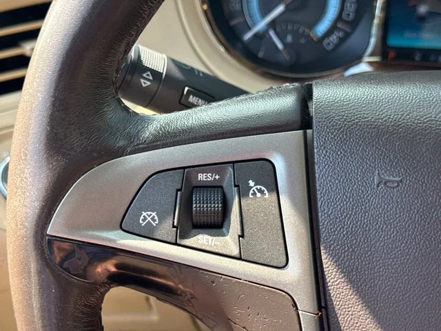 Used 2011 White Buick CXS image 23