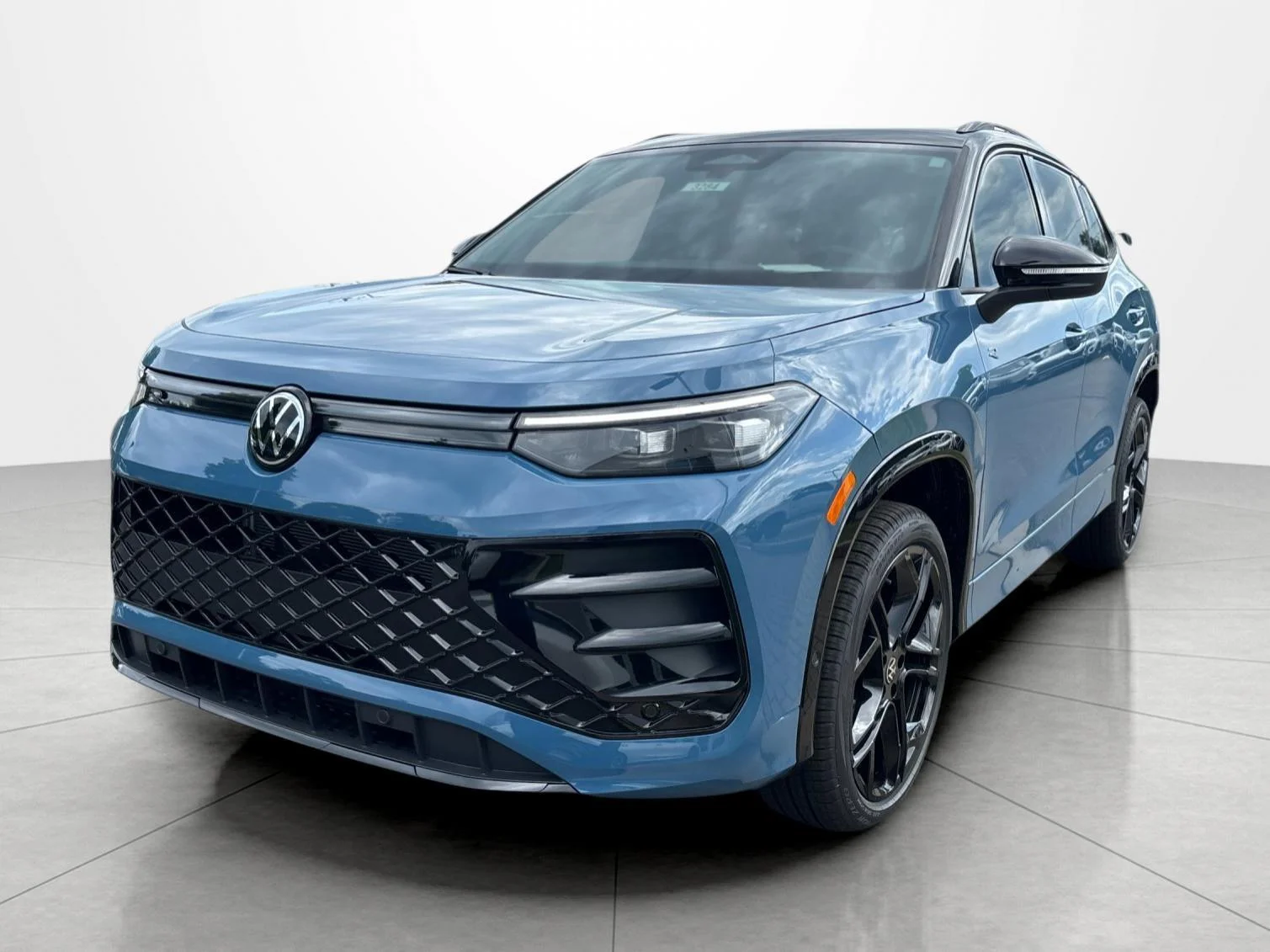 New 2026 monterey blue with deep black roof Volkswagen SE R-Line Black image 1