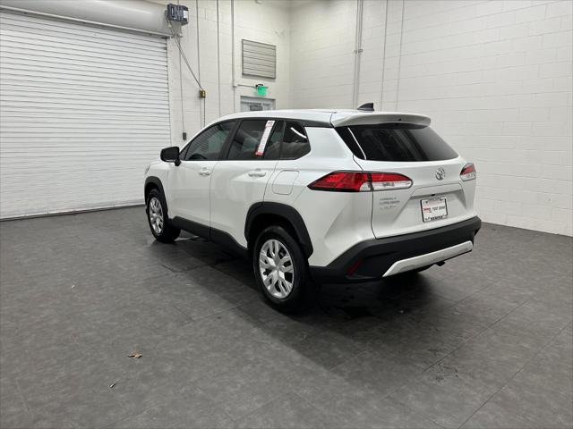 Certified Used 2022 Wind Chill Pearl Toyota L image 6