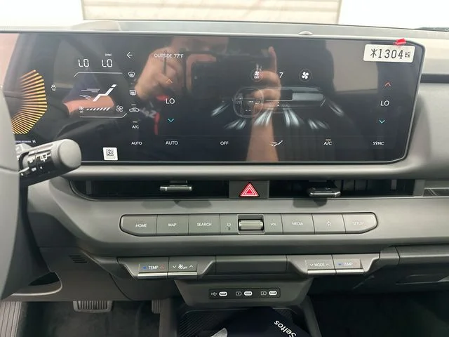 New 2027 Frost Blue Kia X-Line S image 18