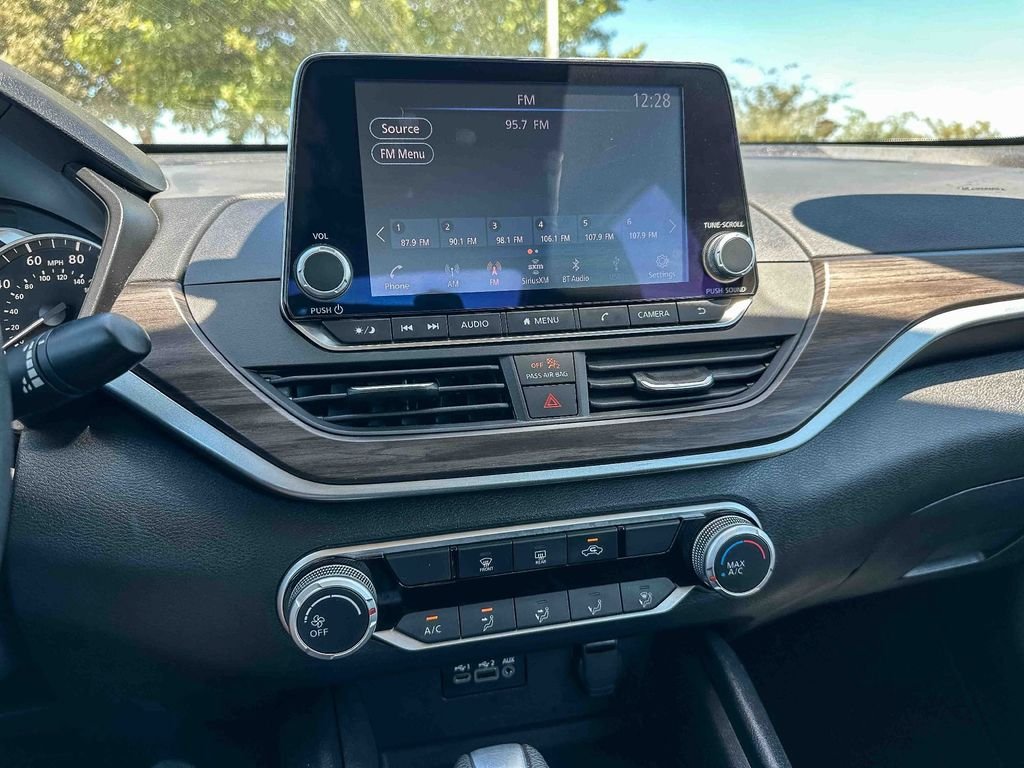 2025 Nissan Altima SV - Photo 30