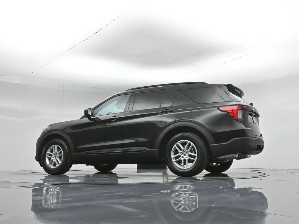 New 2026 Agate Black Metallic Ford Active image 50