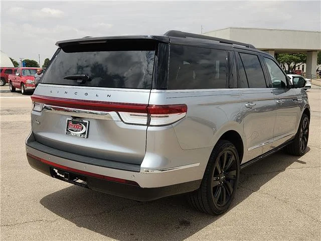Used 2023 Silver Radiance Lincoln Black Label 4x4 image 4